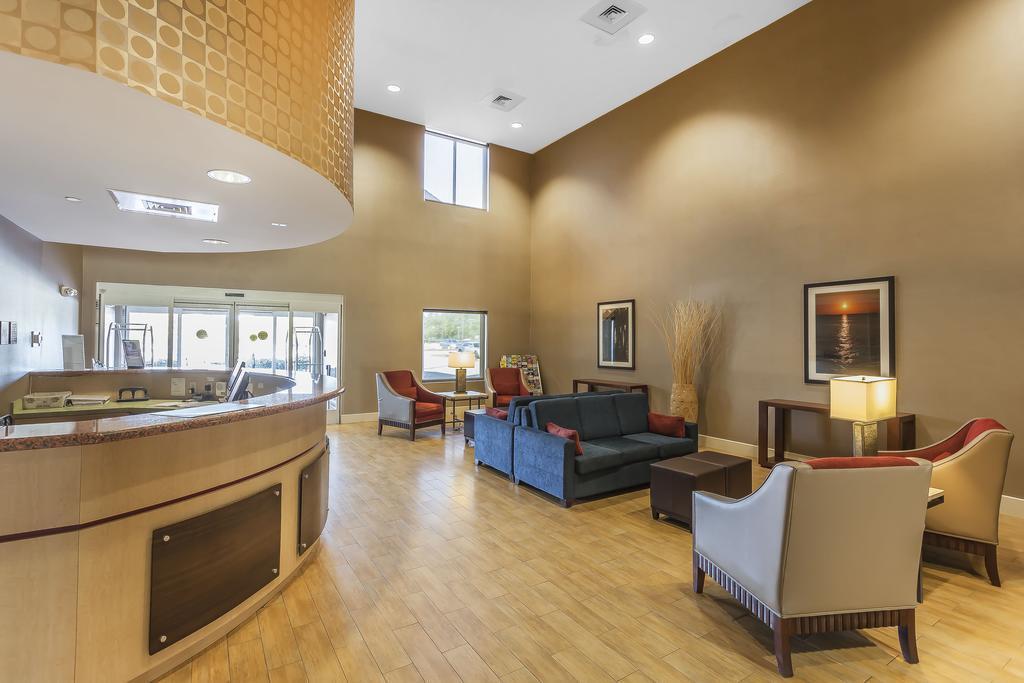 Comfort Suites Suffolk - Chesapeake Exterior photo