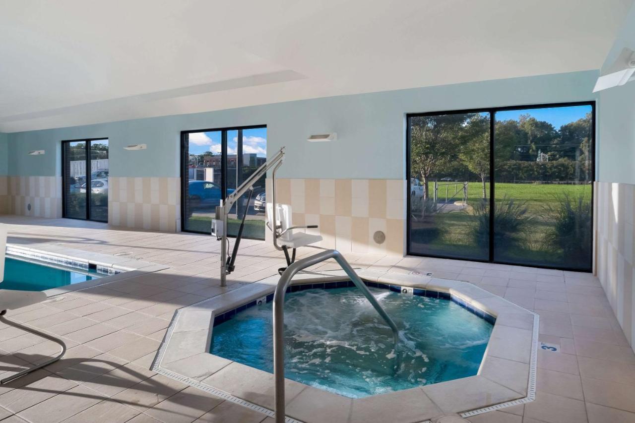 Comfort Suites Suffolk - Chesapeake Exterior photo