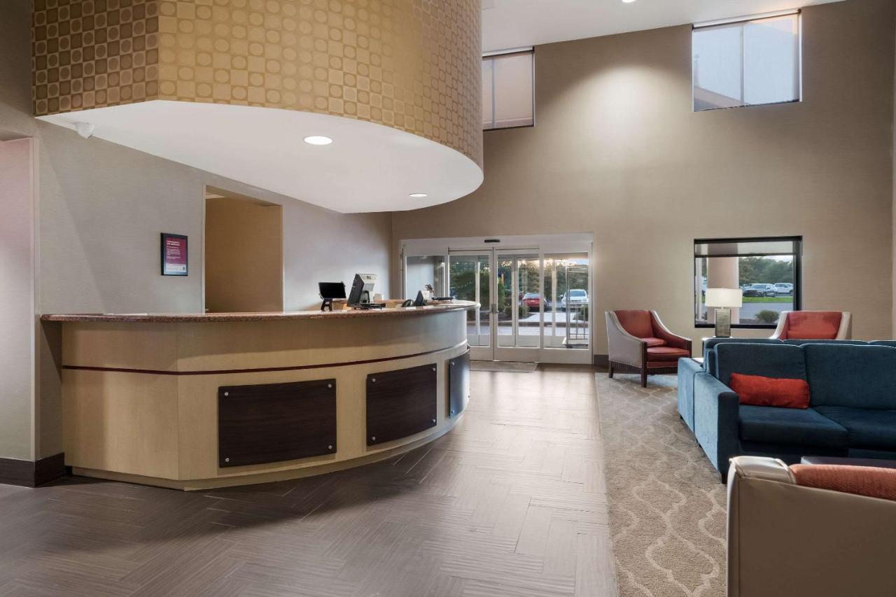 Comfort Suites Suffolk - Chesapeake Exterior photo