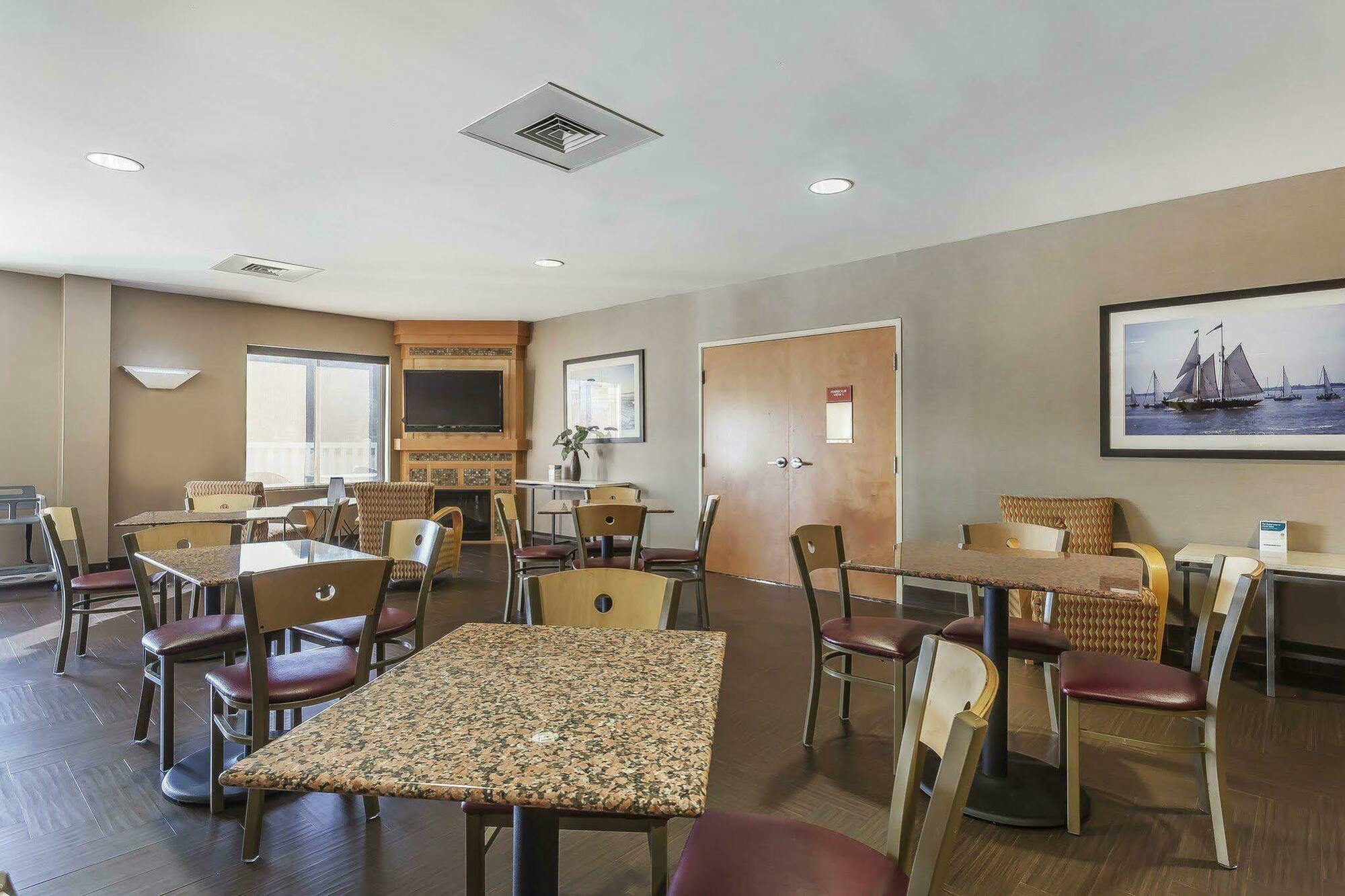 Comfort Suites Suffolk - Chesapeake Exterior photo